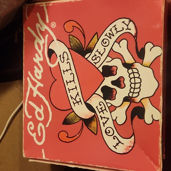 Ed Hardy shimmering body lotion and perfume/natural spray new in box - Picture 2 of 3